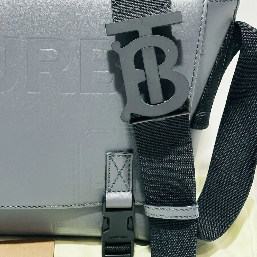 Burberry Leather Horseferry Debossed Logo Messenger Bag Small 8L NWT $1,550